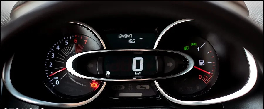 Renault Clio cena 33999 przebieg: 124000, rok produkcji 2016 z Elbląg małe 742